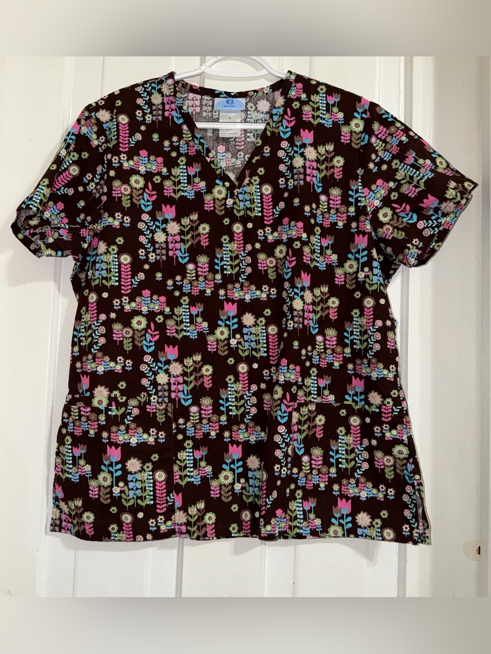 Women's size medium scrub shirt top Scrubs Floral V-Neck Scrub Top
